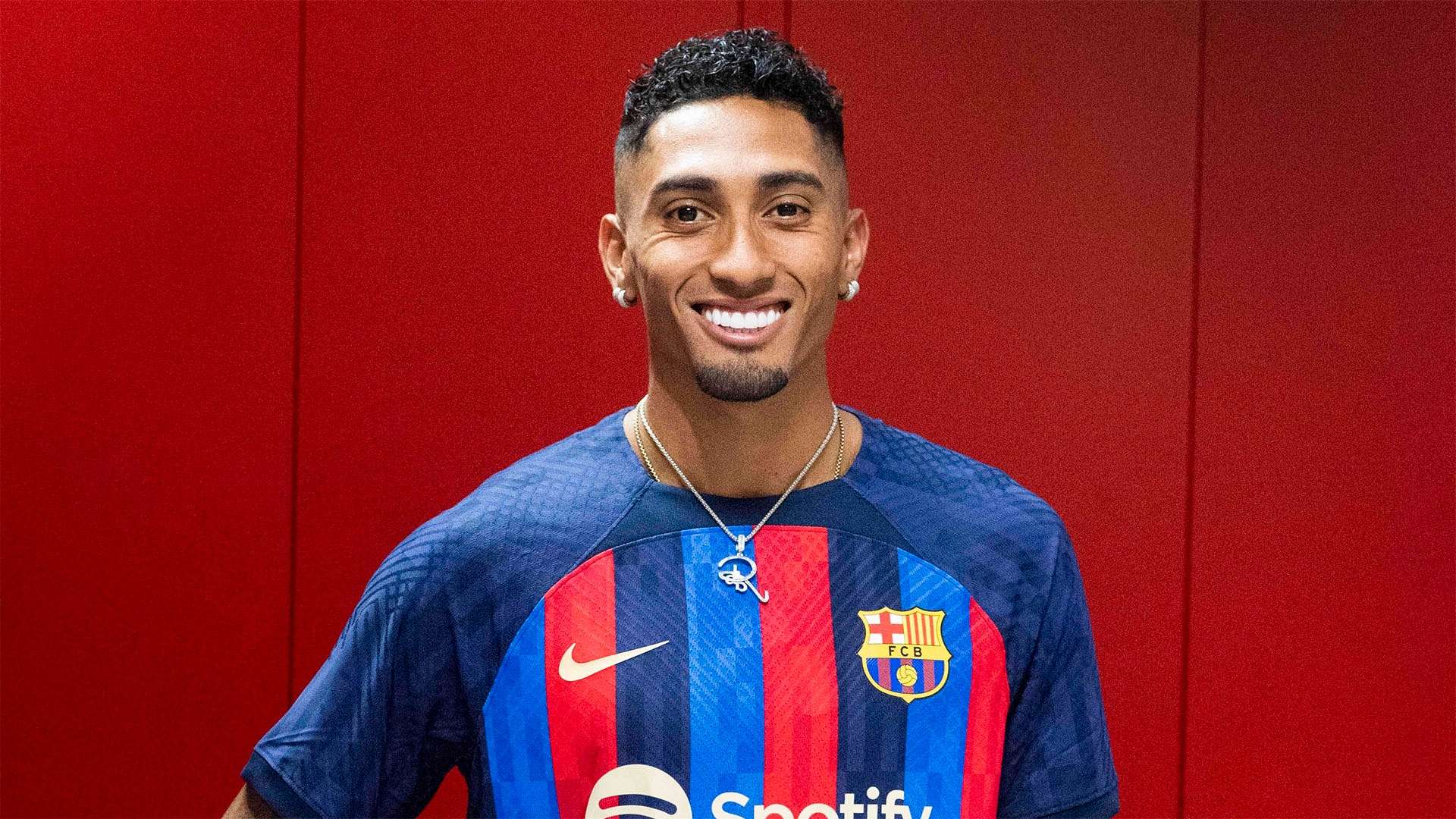 AC米兰确认签下23岁前锋奥卡福转会费最高可达1400万欧元